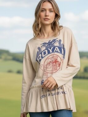 BlueVelvet L Royal Vintage Brand Graphic Long Sleeve Top